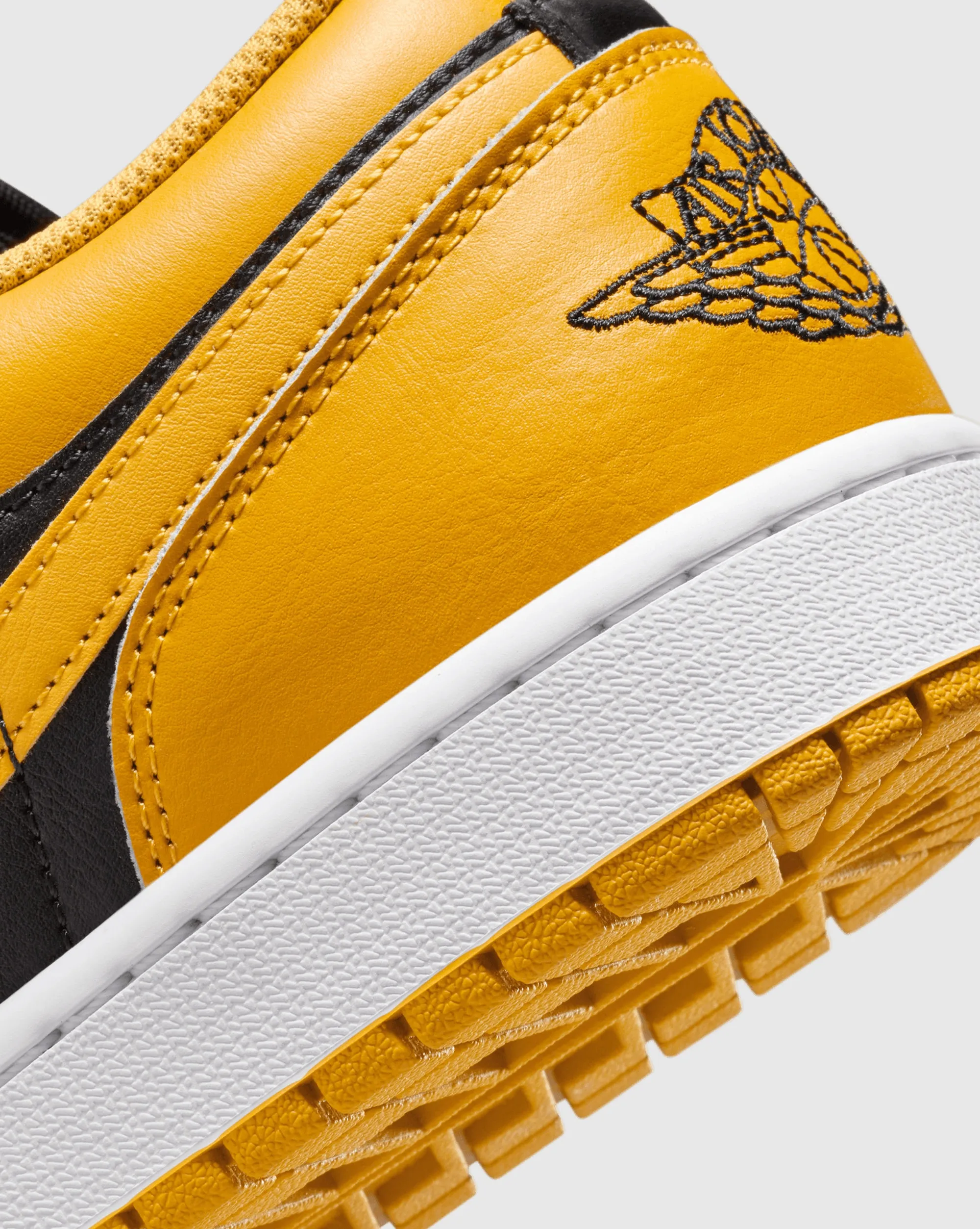 Nike Air Jordan 1 Low Yellow Ochre Nero Uomo